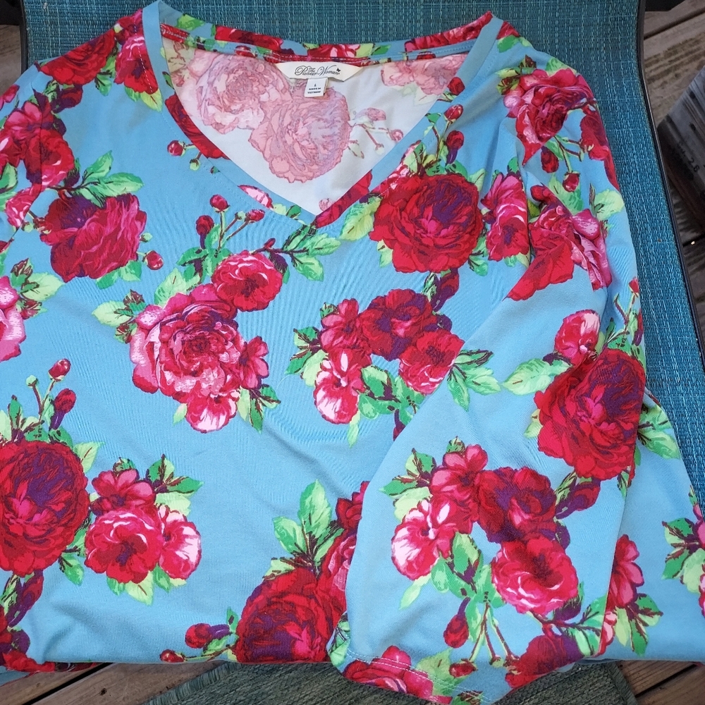 Pioneer woman top